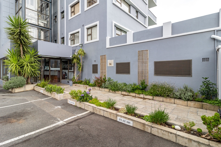 To Let 3 Bedroom Property for Rent in Sea Point Western Cape
